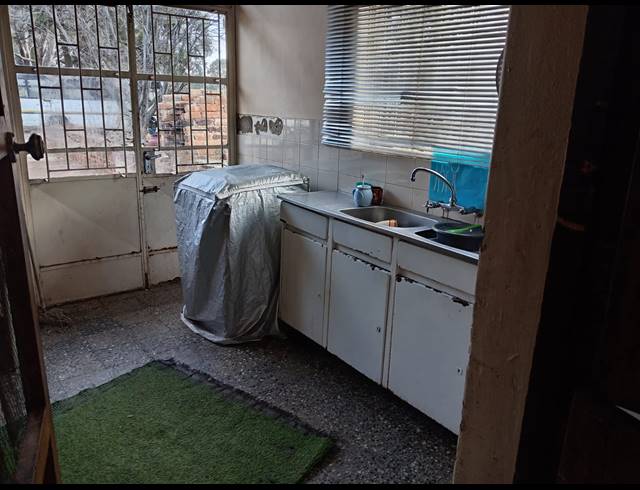 4 BEDROOM HOUSE TO LET IN MULLERSTUINE